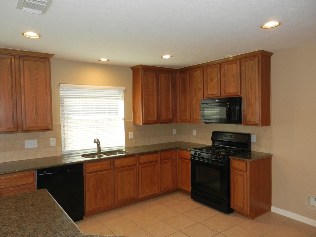 7810 Foster Brook Lane - Photo 12
