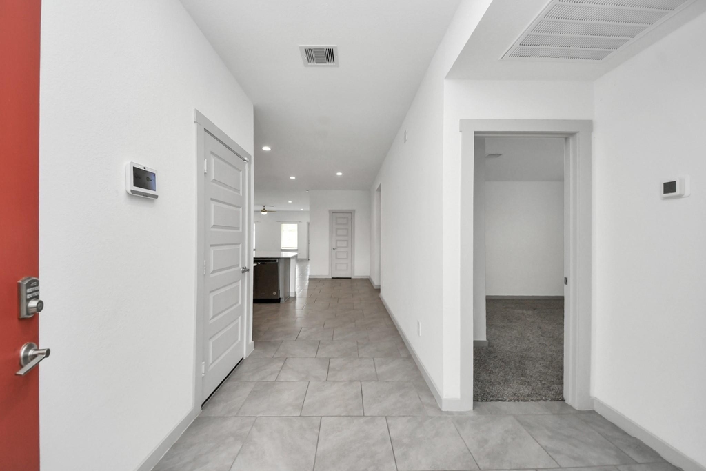 29402 Hoelzen Hollow Drive - Photo 34