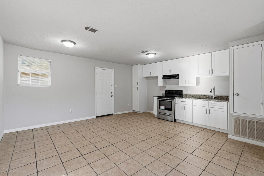 5418 Ridgeway Drive - Photo 6