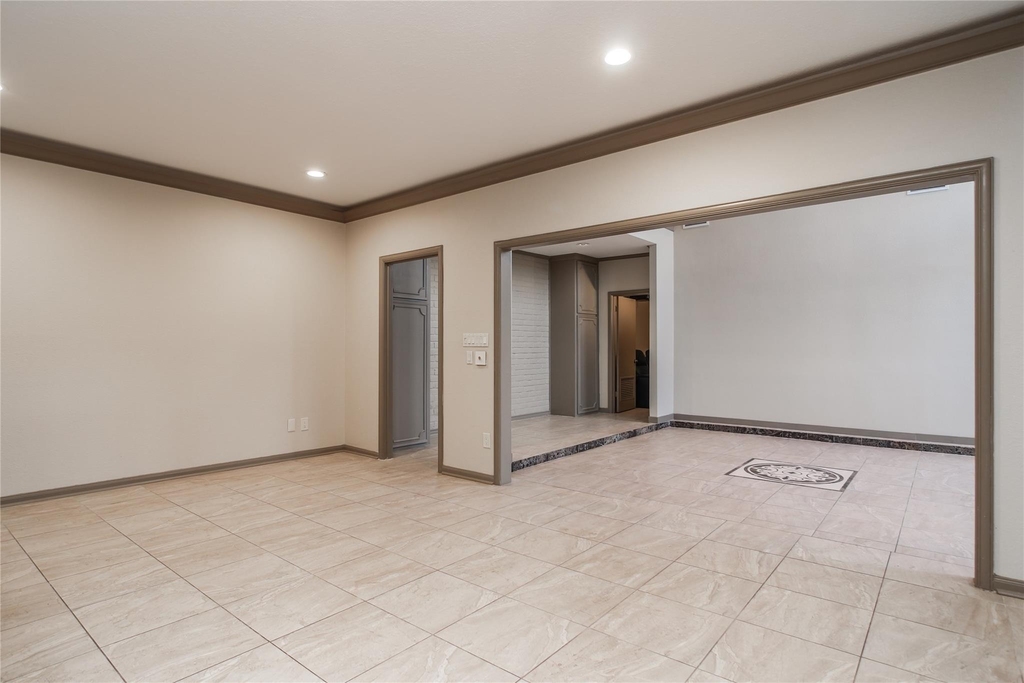 8602 Oakford Drive - Photo 12