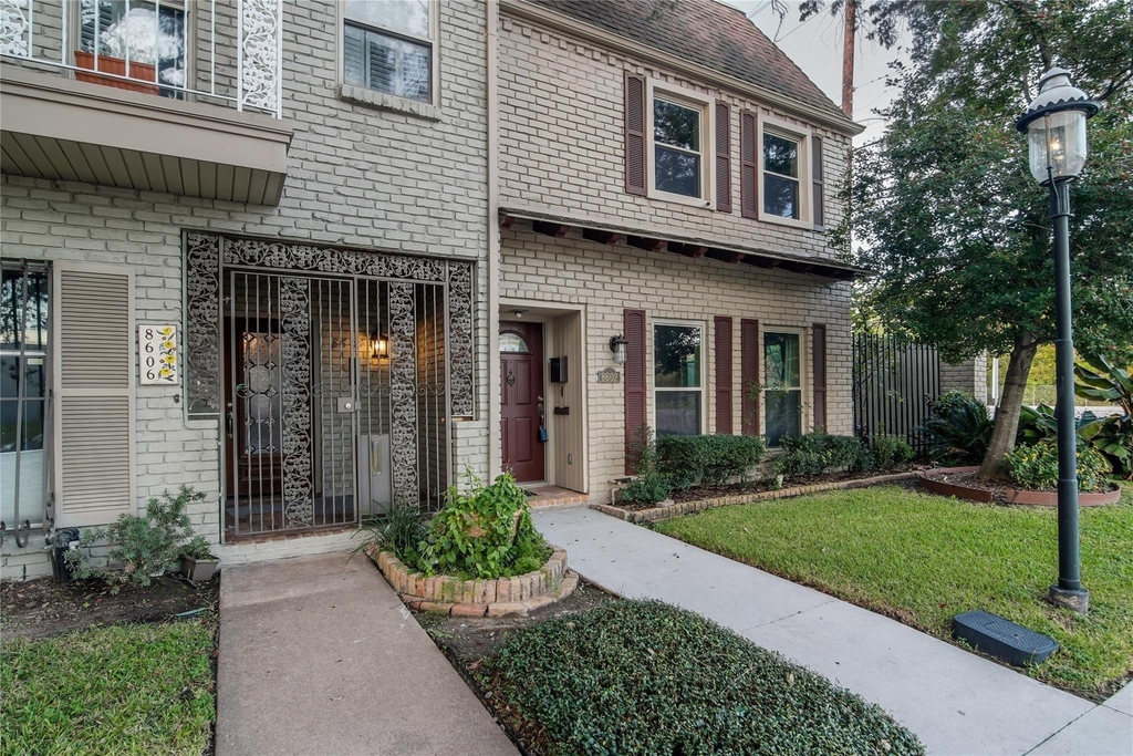 8602 Oakford Drive - Photo 1