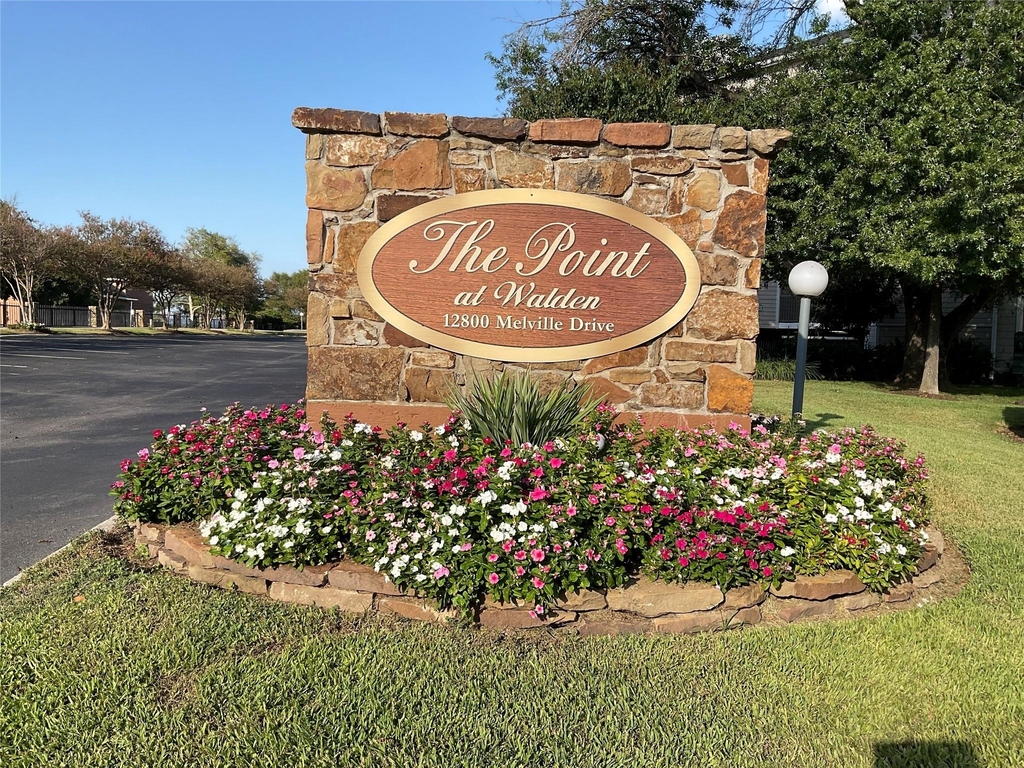 12800 Melville - Photo 2