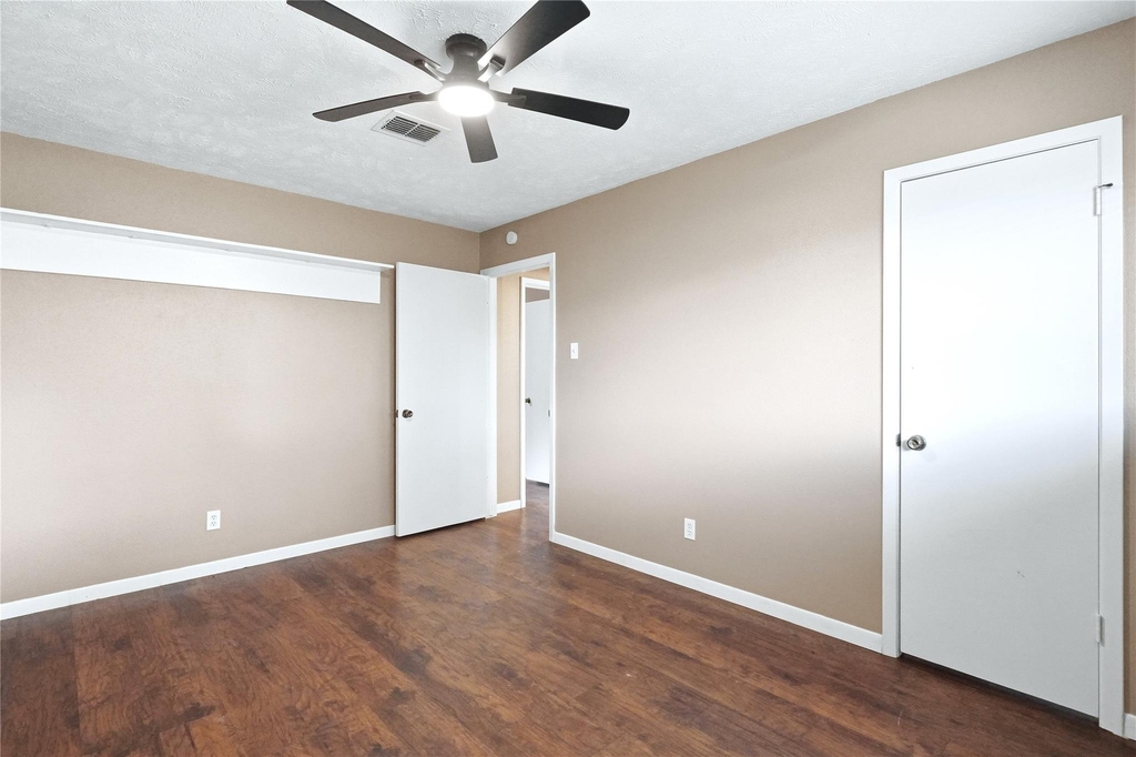 2204 Mimosa Court - Photo 18