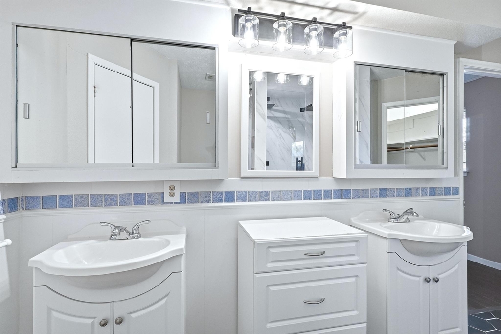 2204 Mimosa Court - Photo 16