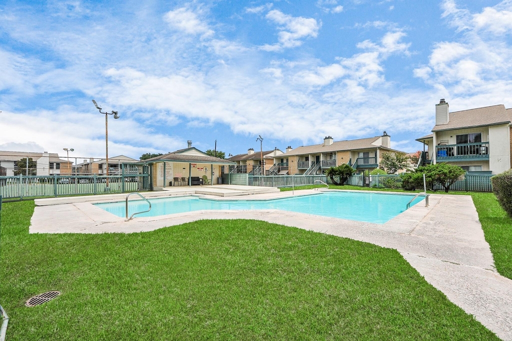 250 El Dorado Boulevard - Photo 29
