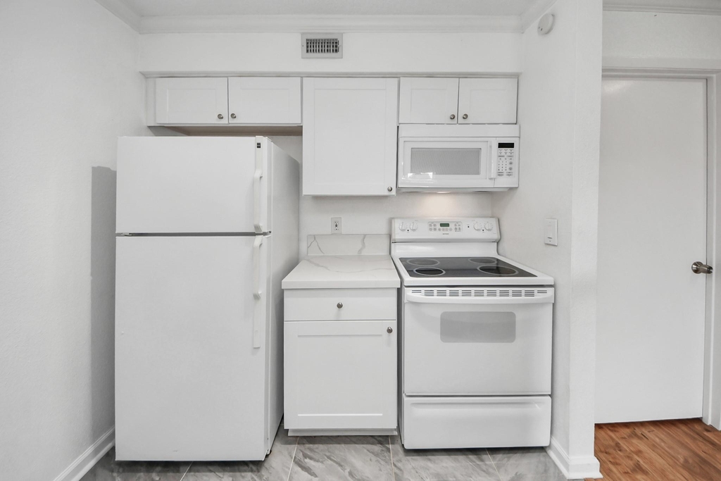 250 El Dorado Boulevard - Photo 6