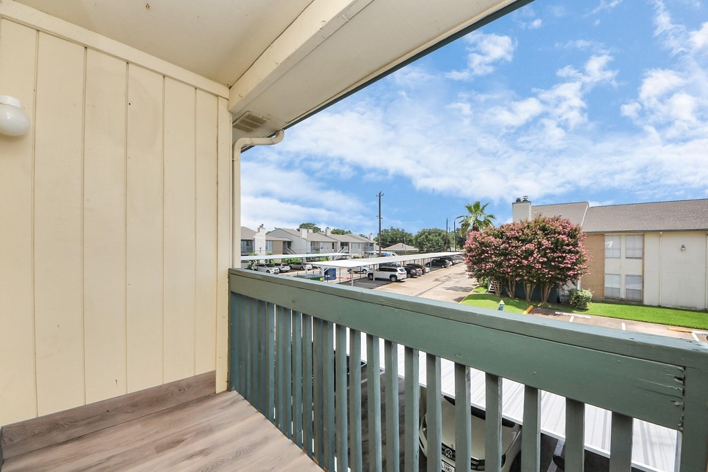 250 El Dorado Boulevard - Photo 15