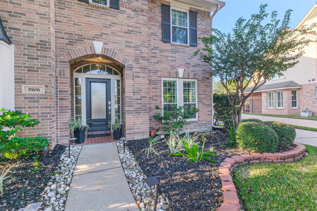 5506 Langhorne Court - Photo 3