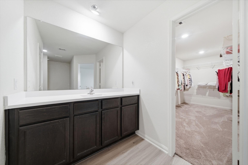 15311 Crescent Brookfield Drive - Photo 12