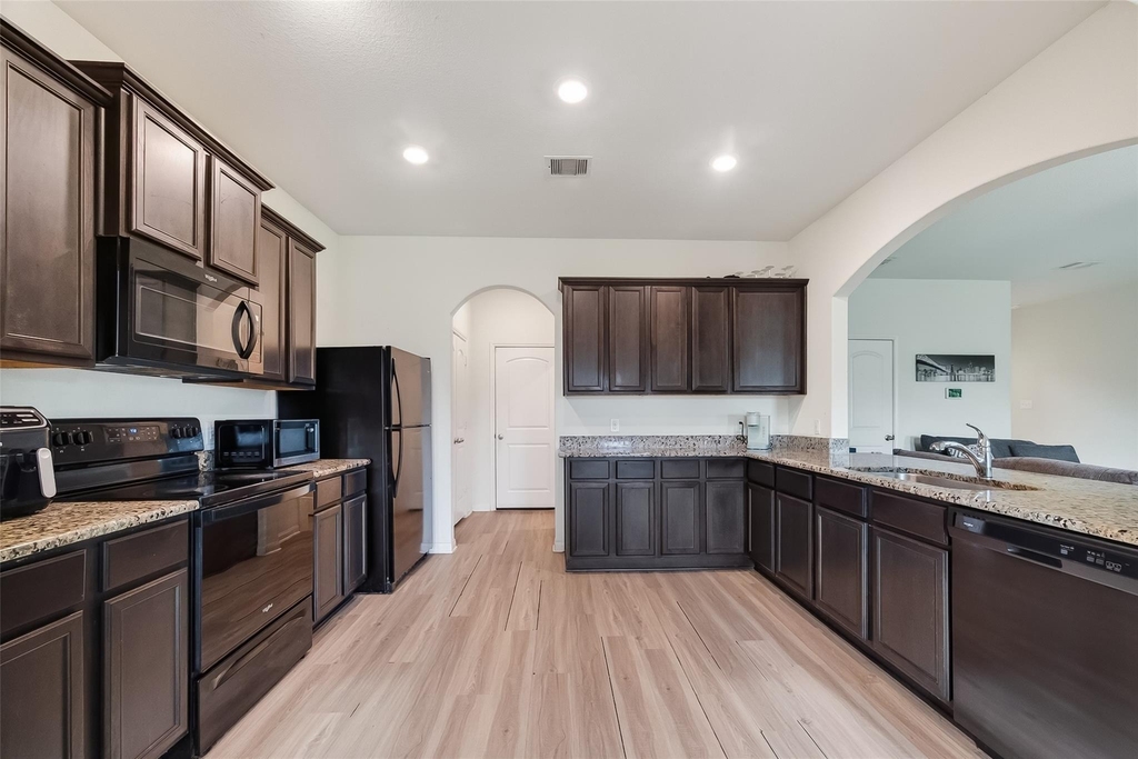15311 Crescent Brookfield Drive - Photo 4