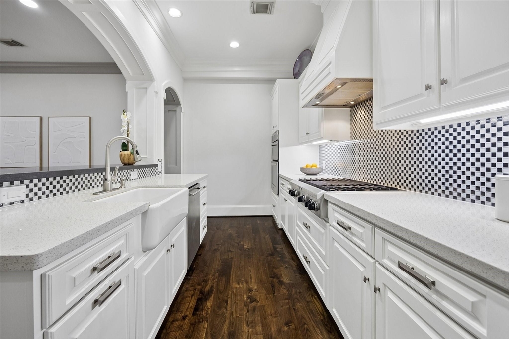 2215 Nantucket Drive - Photo 4