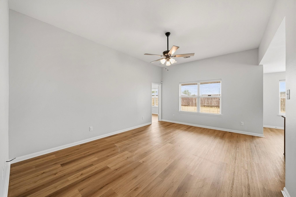 7203 Montclair Peak Lane - Photo 5
