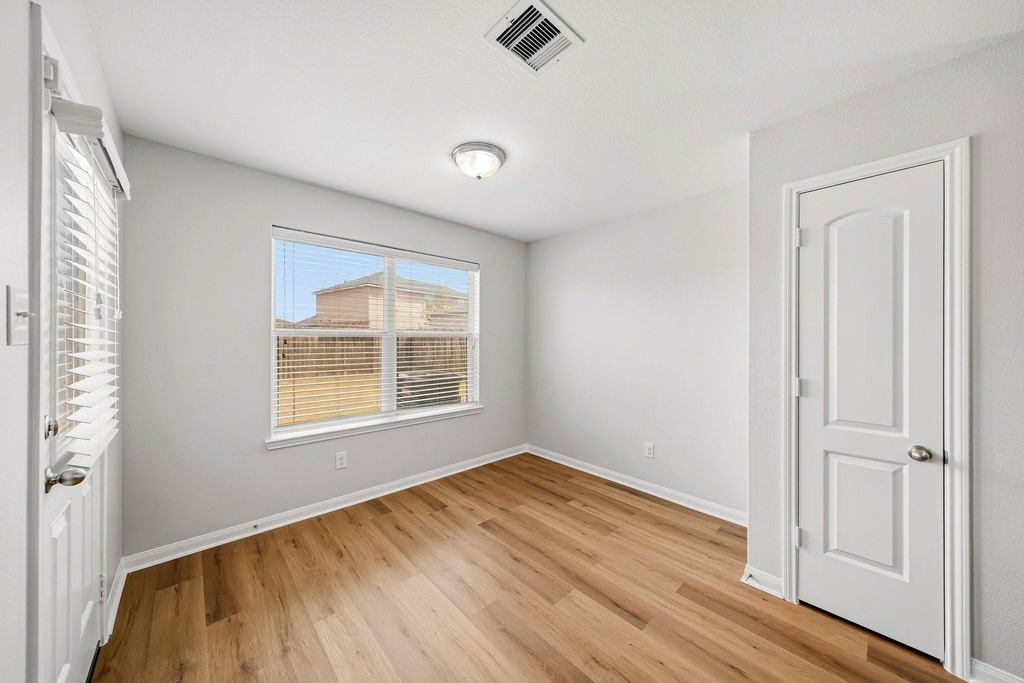7203 Montclair Peak Lane - Photo 12