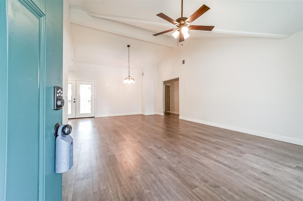 7613 Albacore Drive - Photo 3