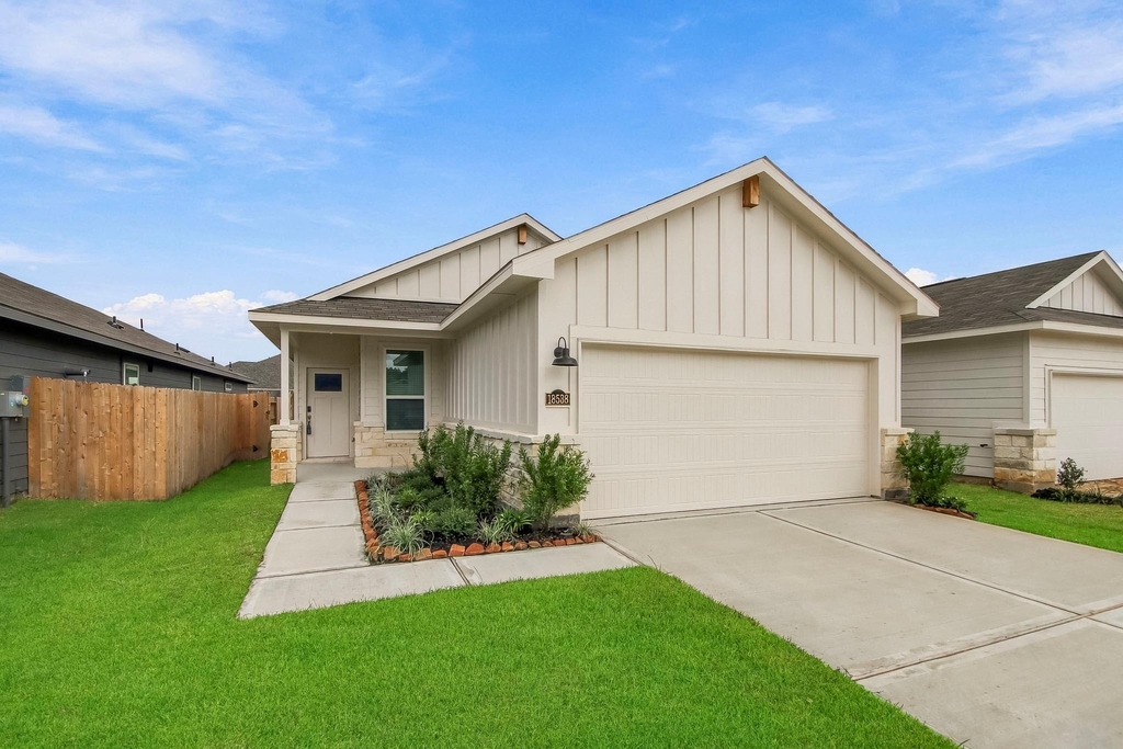 18538 Landing Meadows Lane - Photo 1