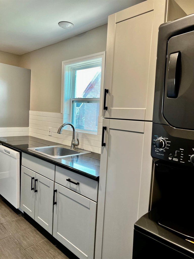 2411 Truxillo Street - Photo 2