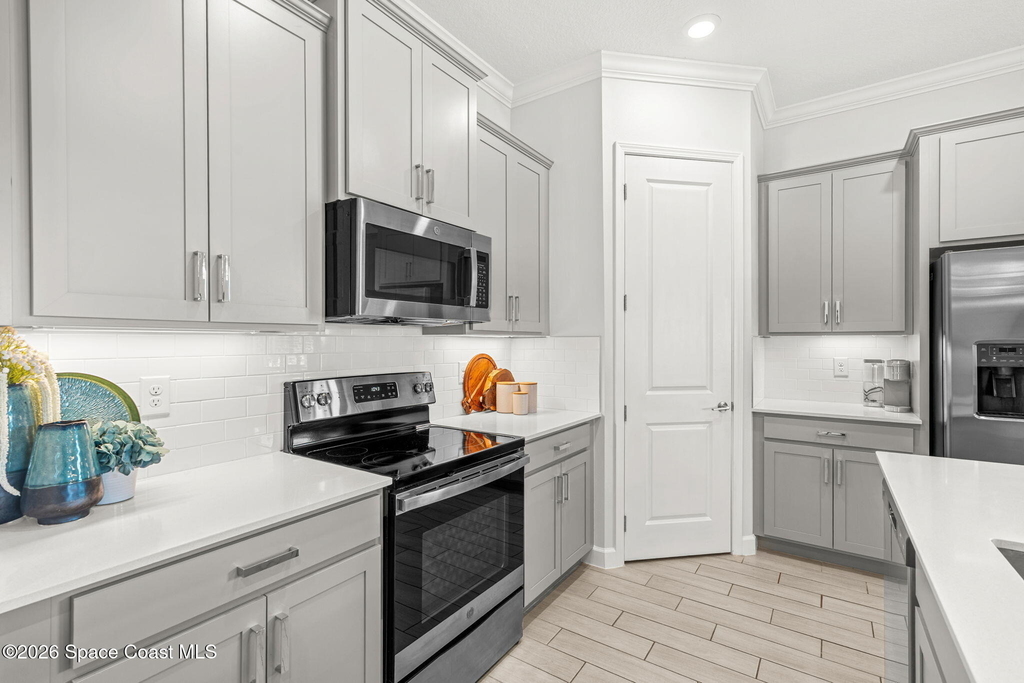 8904 Alister Drive - Photo 16