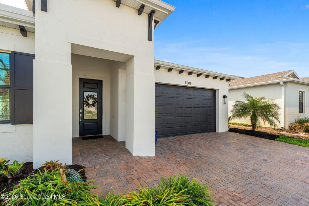 8904 Alister Drive - Photo 11