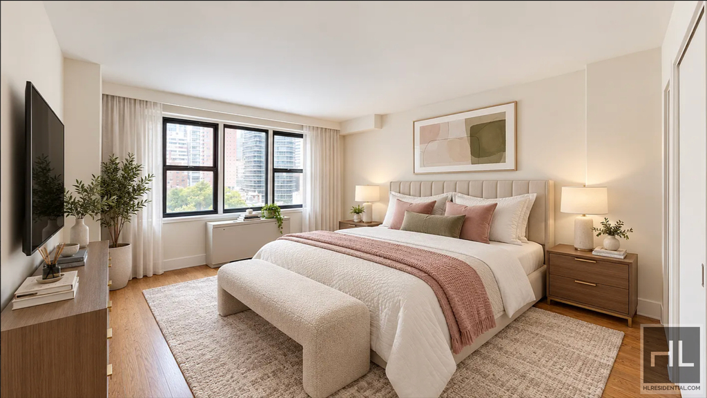 East 63 Street - Photo 1