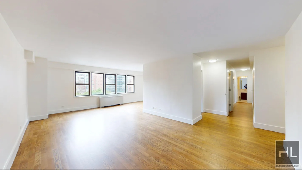East 63 Street - Photo 3