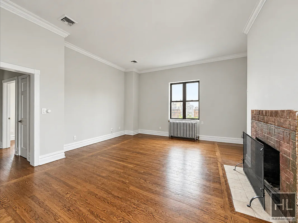 Second Avenue - Photo 12