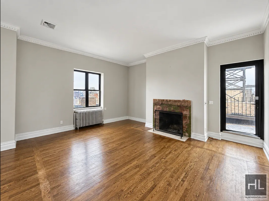 Second Avenue - Photo 11