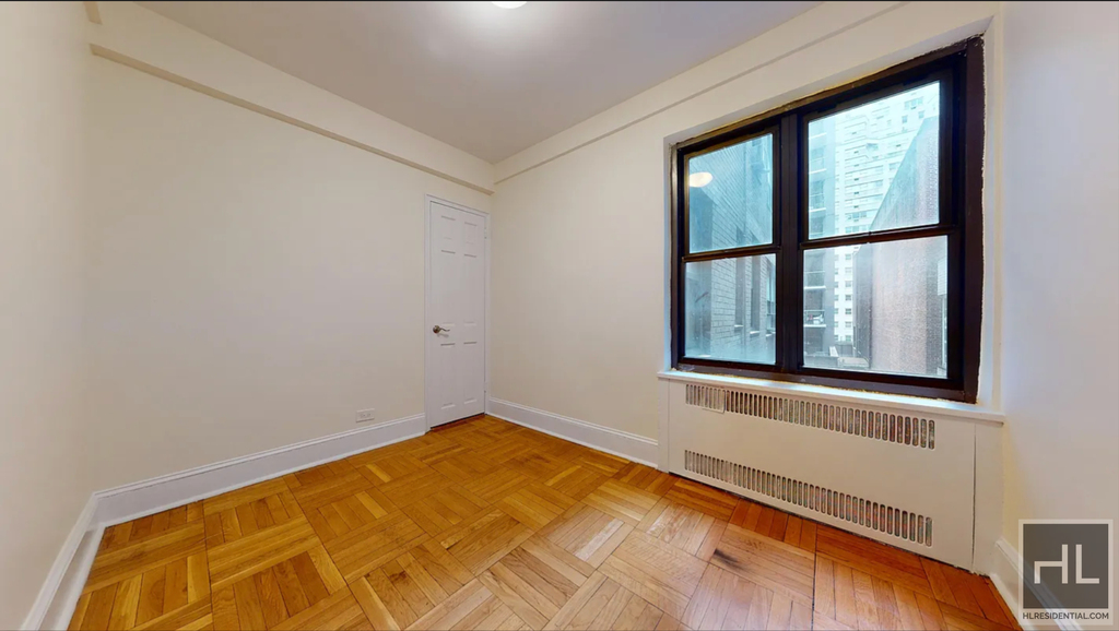 East 56 Street - Photo 10