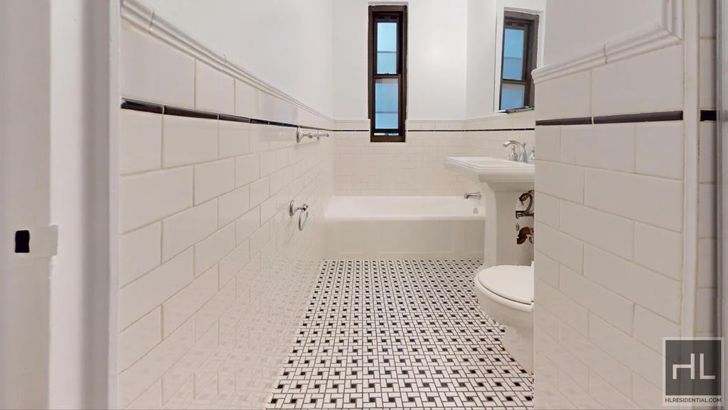 East 56 Street - Photo 12