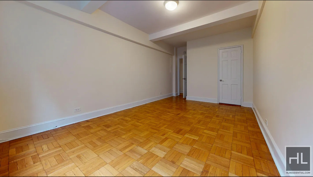 East 56 Street - Photo 9