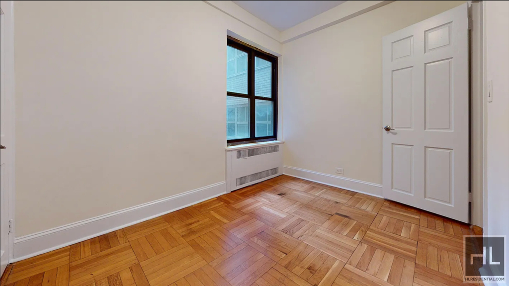 East 56 Street - Photo 11