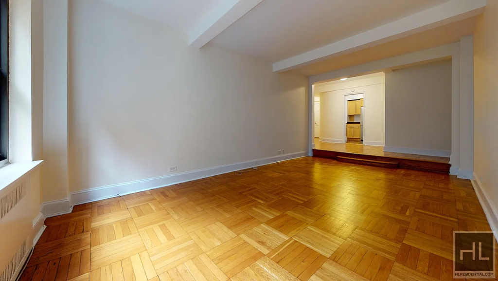 East 56 Street - Photo 5