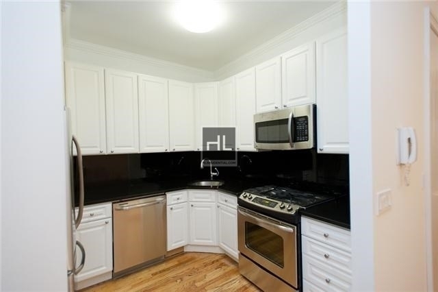 Madison Avenue - Photo 3