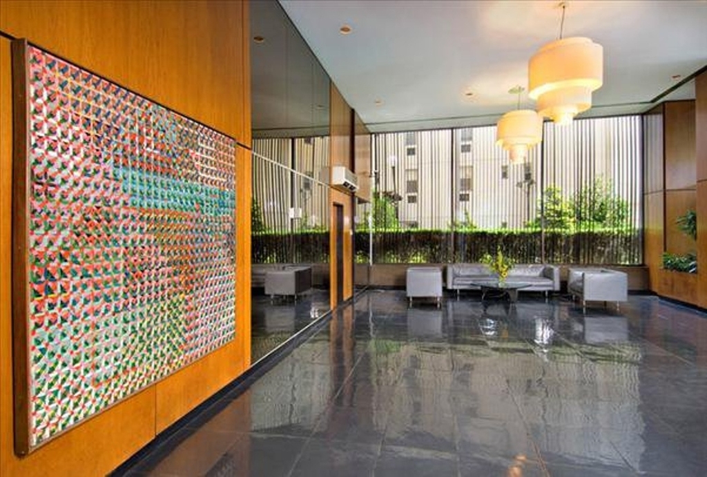 East 83rd Street - Photo 13