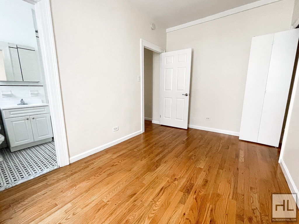 West 45 Street - Photo 2