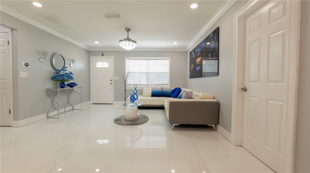 9446 Bayside Court - Photo 4