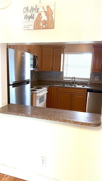 2830 Somerset Park Drive - Photo 6