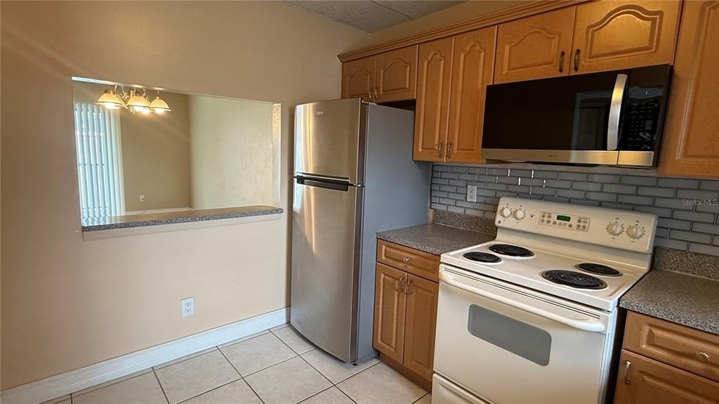 2830 Somerset Park Drive - Photo 3