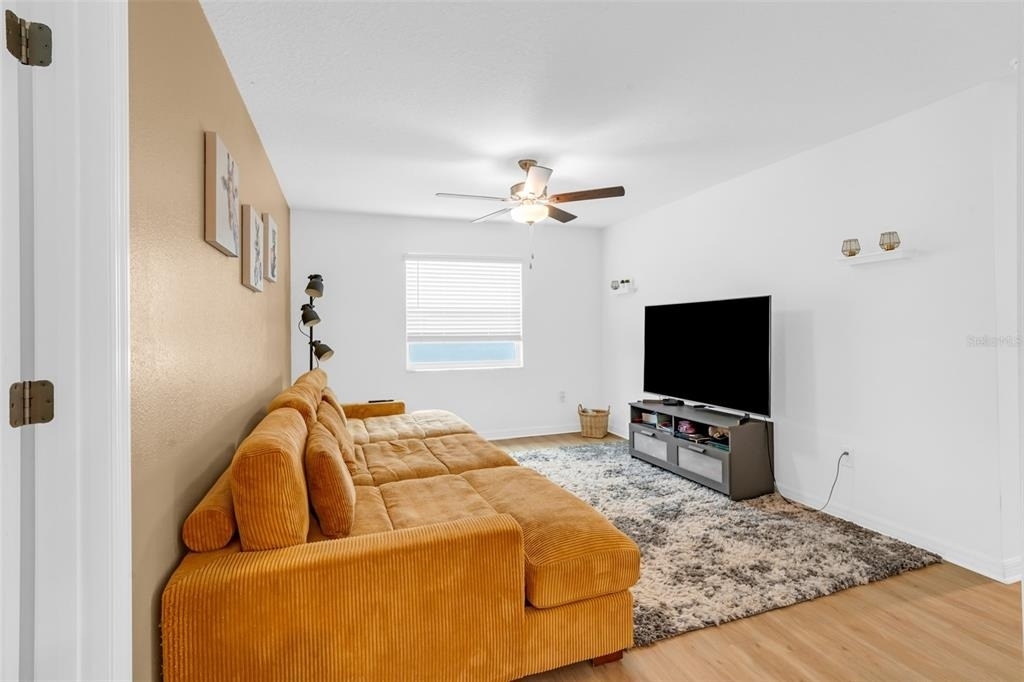 8866 Gallantree Place - Photo 18