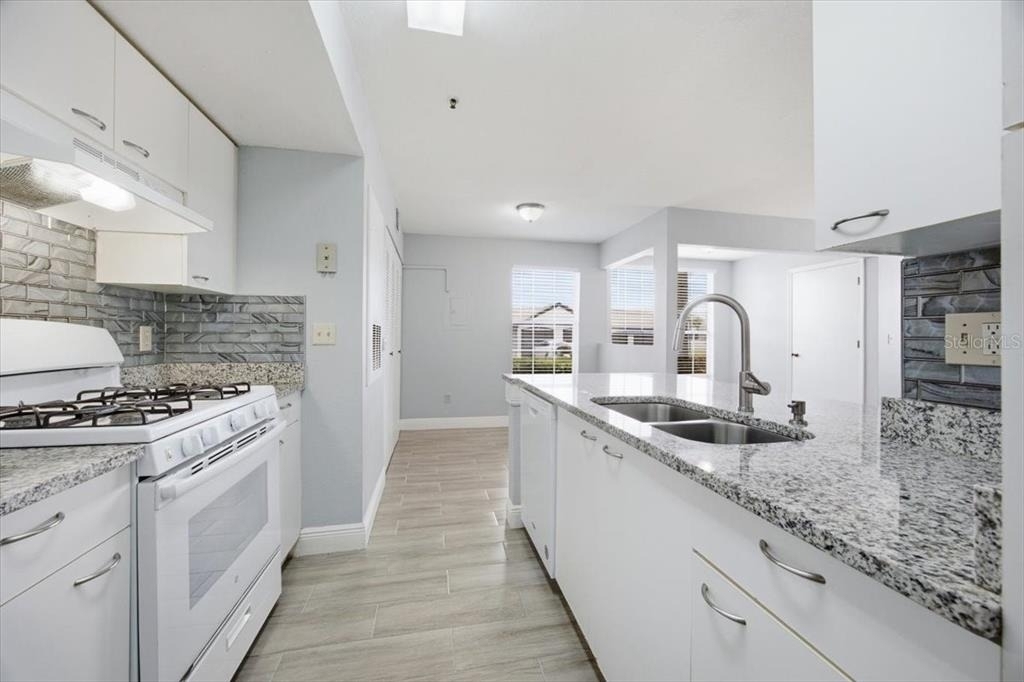 1612 Columbia Arms Circle - Photo 8