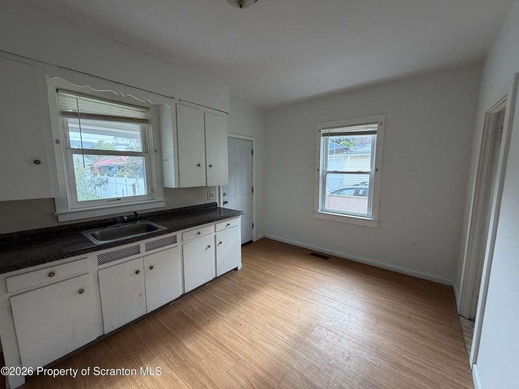 62 S Grant Street - Photo 5