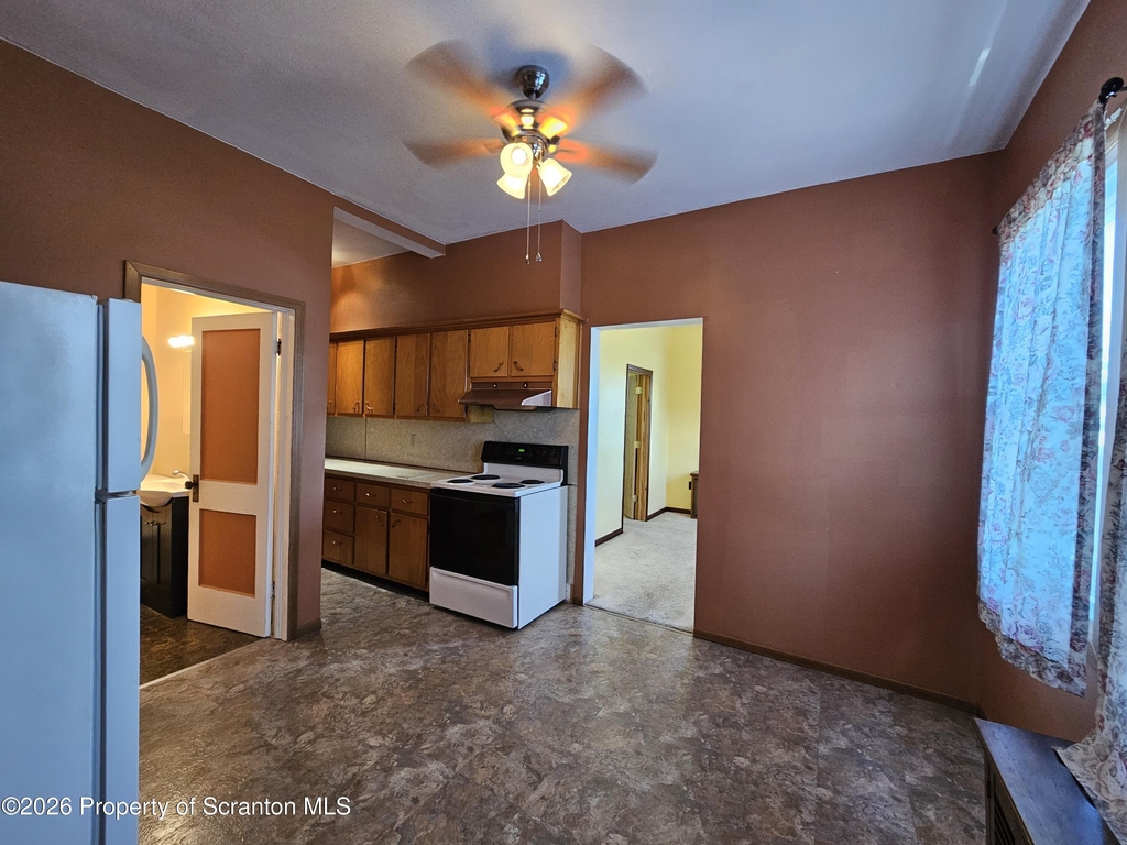 132 Smith Street - Photo 2