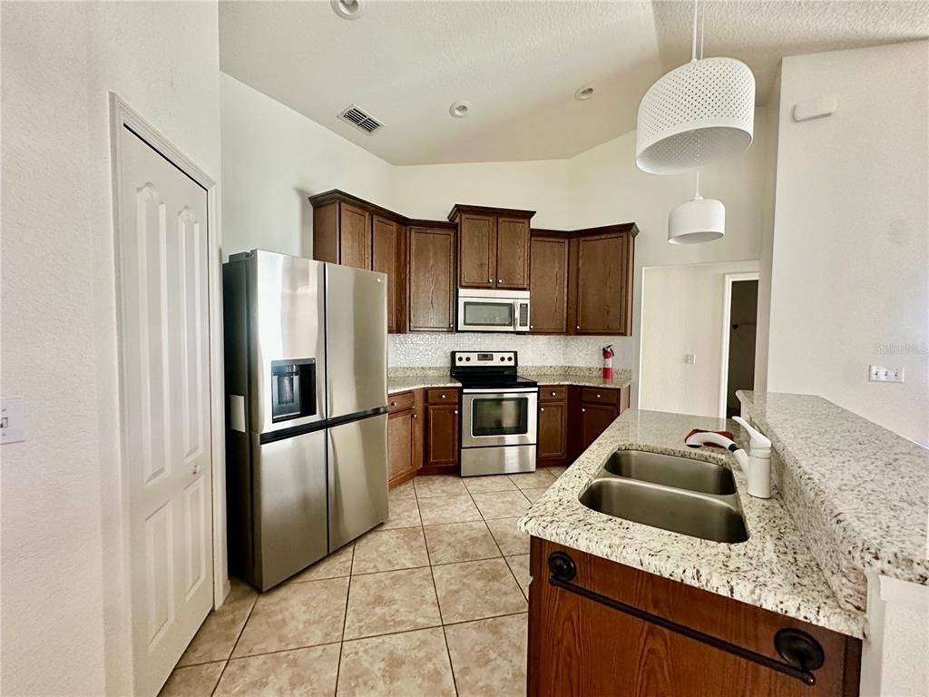 1144 High Seas Street - Photo 9