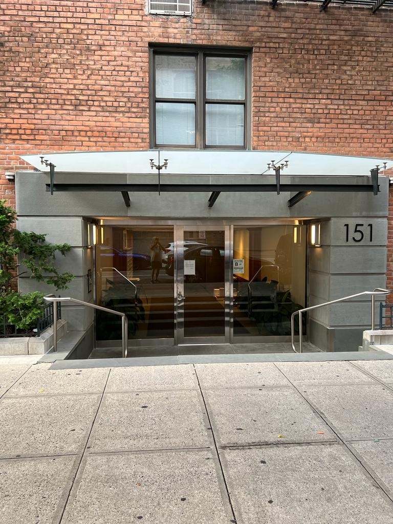 West 16th Street - Photo 12
