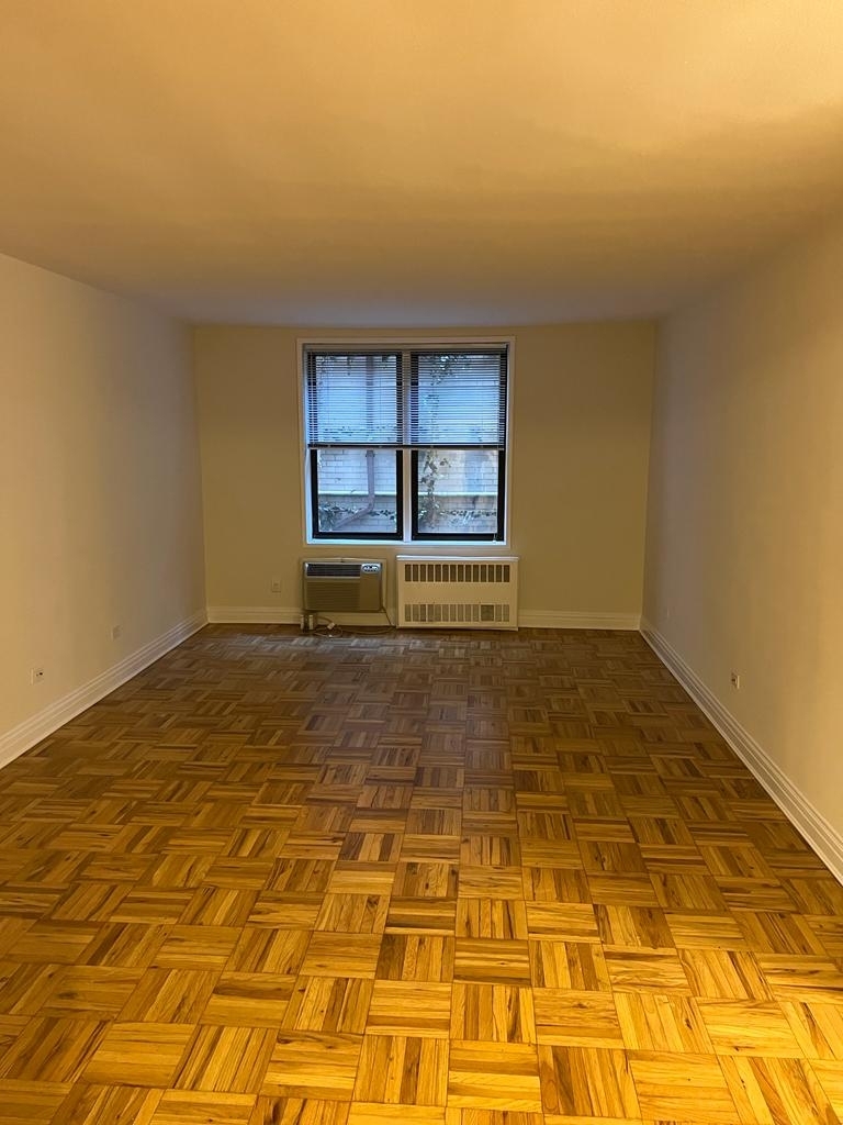 West 16th Street - Photo 3