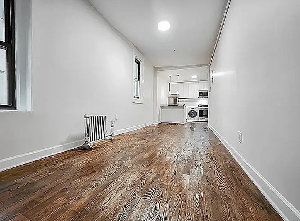 162 East 33rd Street - Photo 1