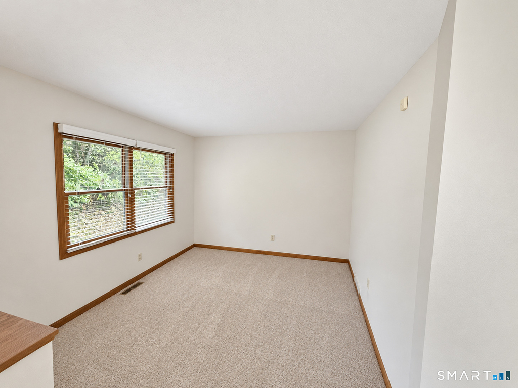 73 Roberts Street - Photo 5