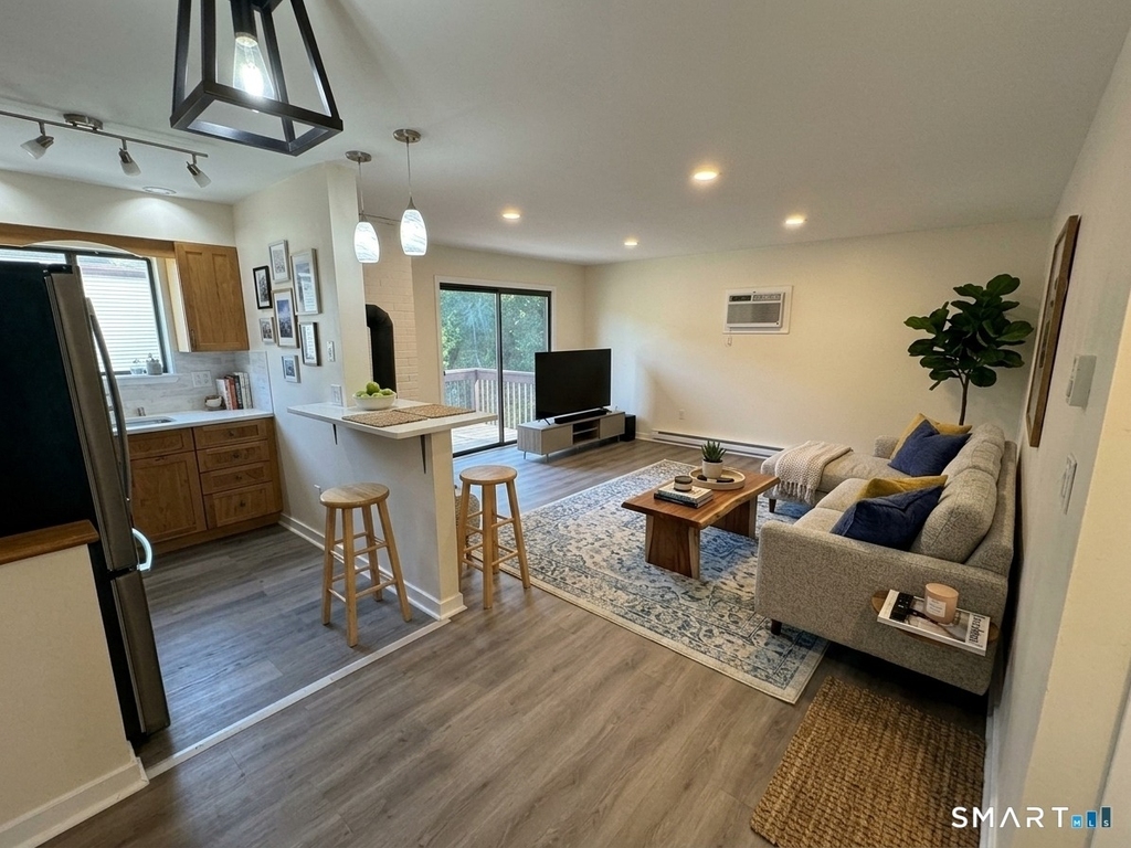 28-32 Starr Avenue - Photo 1