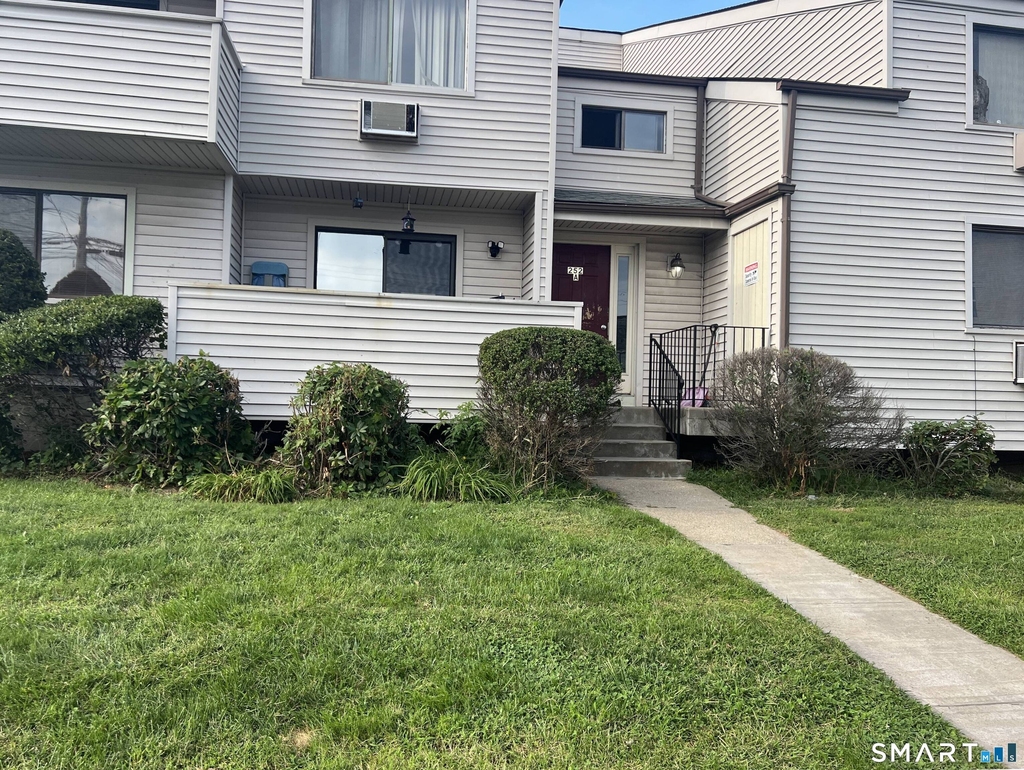 252 Harlem Avenue - Photo 1