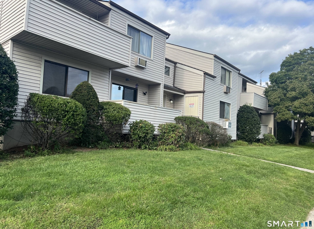 252 Harlem Avenue - Photo 0