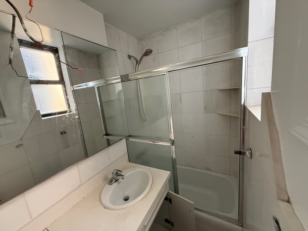 148 West 68th Street - Photo 5